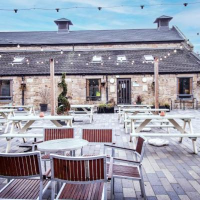 Thecourtyard 37